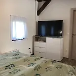 Charming Tiny House 